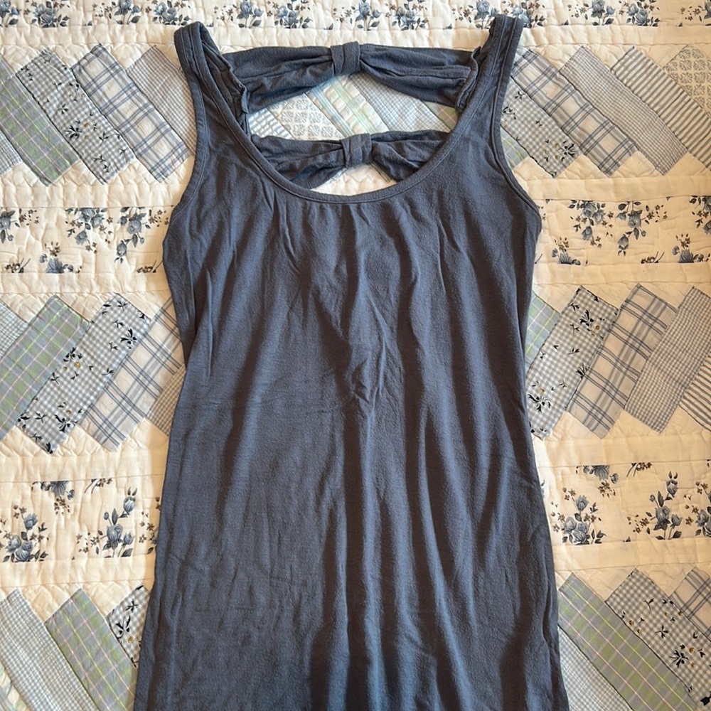 LF Grey Cotton Tank with Bow Cutout Detail in back, size M
